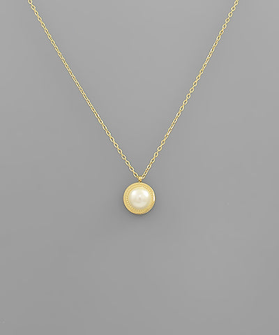 Round Pearl & Textured Pendant Necklace