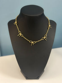  Row of Bows Linked Necklace